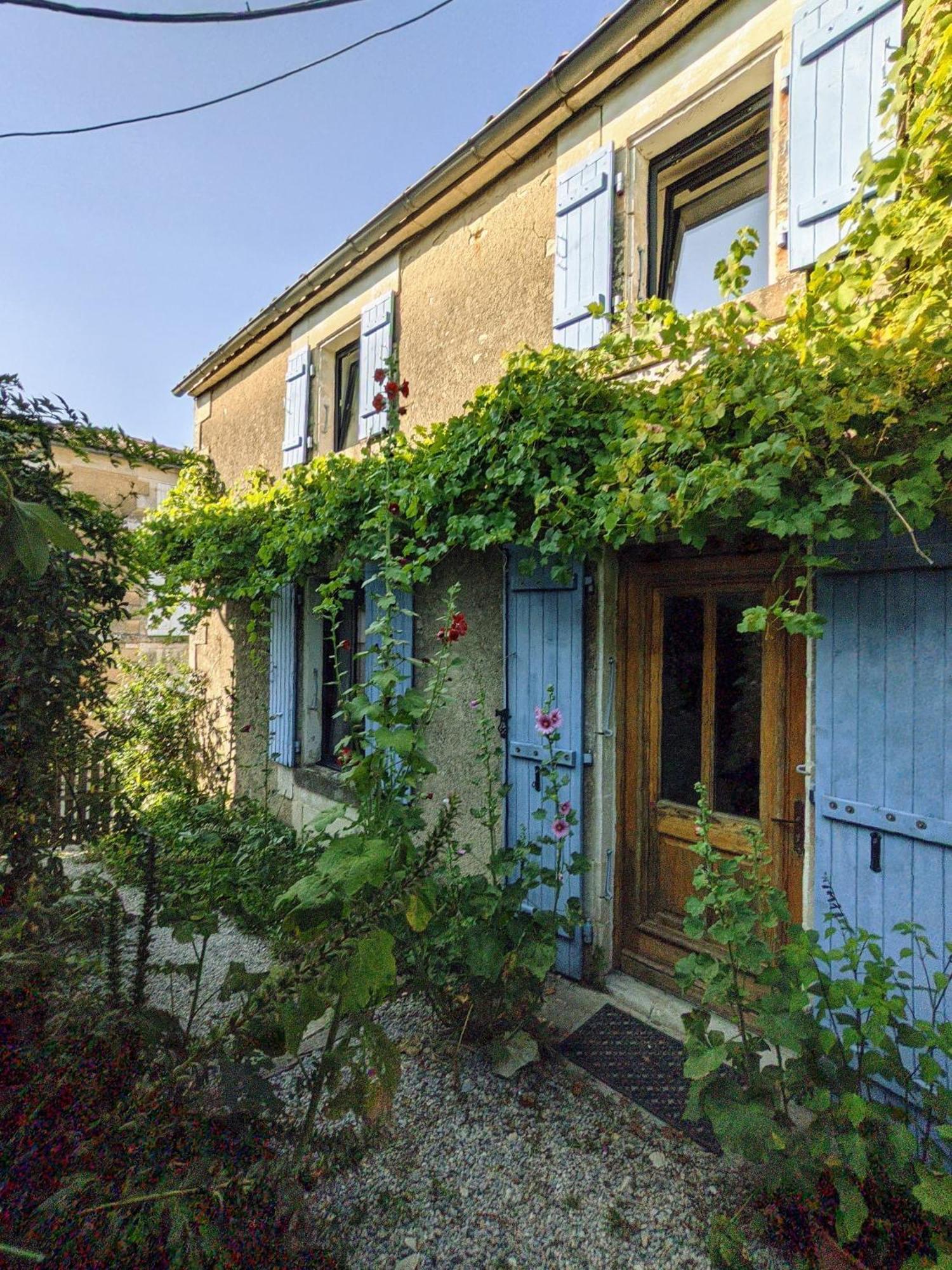 Les Volets Bleus Villa Arçais Exteriör bild